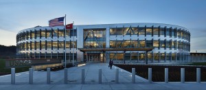 Federal Center Déli Épület, 1202, az új központja az Egyesült Államok Hadsereg Mérnökei Seattle-ben, Washington. Benjamin Benschneider jóvoltából.