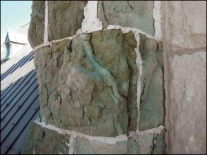 Deterioration of serpentine stone.